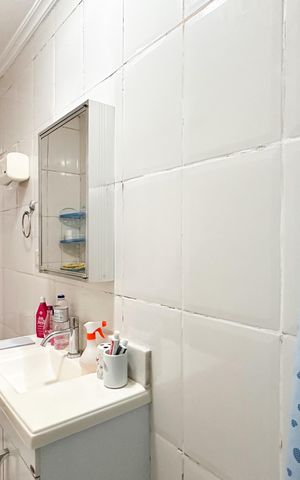 Casa à venda com 200m², 4 quartos e 2 vagasBanheiro da Suíte
