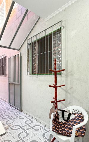 Casa à venda com 200m², 4 quartos e 2 vagasEscritório