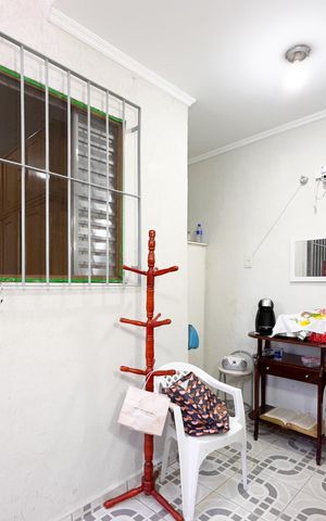 Casa à venda com 200m², 4 quartos e 2 vagasEscritório