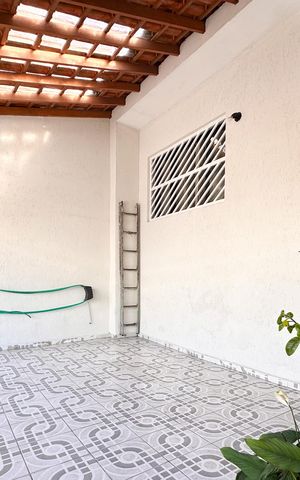 Casa à venda com 200m², 4 quartos e 2 vagasGaragem