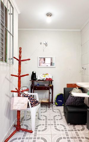 Casa à venda com 200m², 4 quartos e 2 vagasEscritório