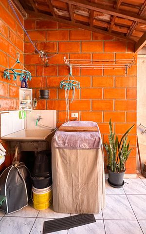 Casa à venda com 200m², 4 quartos e 2 vagasÁrea de Serviço - Casa 2
