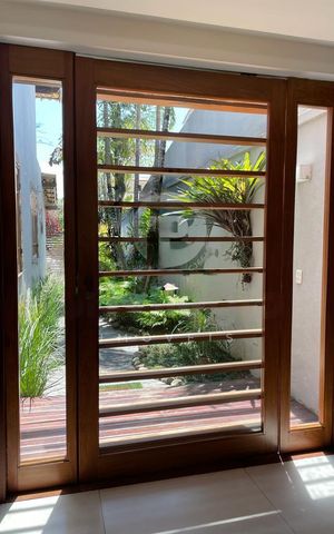 Casa à venda com 310m², 5 quartos e 2 vagas