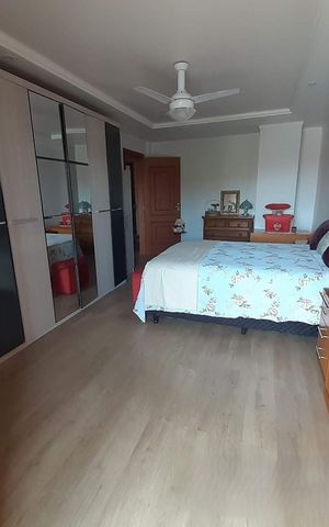 Casa à venda com 201m², 4 quartos e 2 vagas Casa à venda com 201m², 4 quartos e 2 vagasQuarto 1