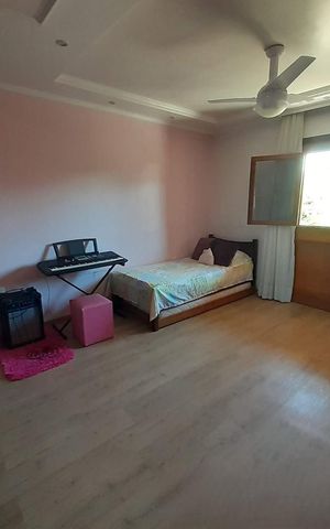 Casa à venda com 201m², 4 quartos e 2 vagas Casa à venda com 201m², 4 quartos e 2 vagasQuarto 2