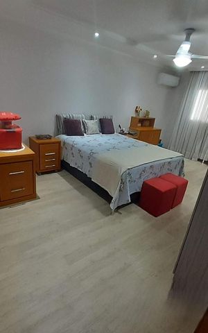 Casa à venda com 201m², 4 quartos e 2 vagas Casa à venda com 201m², 4 quartos e 2 vagasQuarto 1