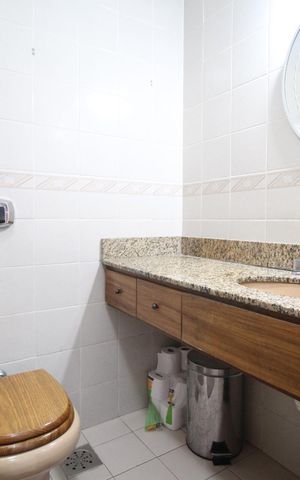 Apartamento à venda com 183m², 3 quartos e 2 vagasBanheiro