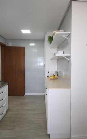 Apartamento à venda com 183m², 3 quartos e 2 vagasCozinha
