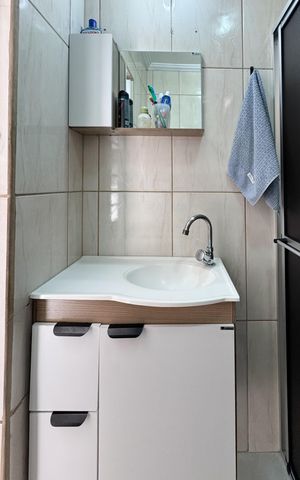 Casa à venda com 117m², 3 quartos e 2 vagas Casa à venda com 117m², 3 quartos e 2 vagasBanheiro Social