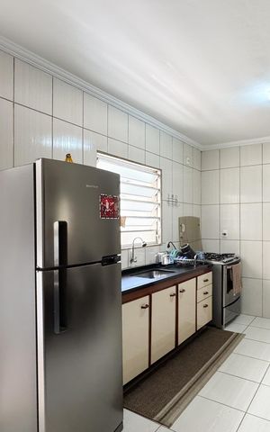 Casa à venda com 117m², 3 quartos e 2 vagas Casa à venda com 117m², 3 quartos e 2 vagasCozinha