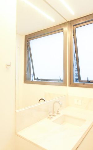 Apartamento à venda com 99m², 1 quarto e 1 vaga Apartamento à venda com 99m², 1 quarto e 1 vagaBanheiro da Suíte