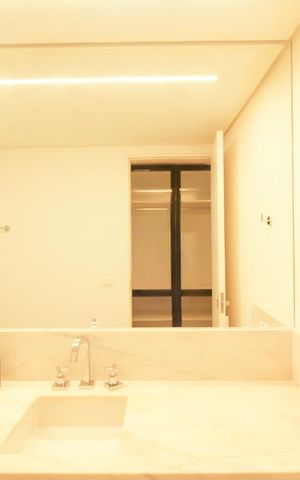 Apartamento à venda com 150m², 1 quarto e 1 vaga Apartamento à venda com 150m², 1 quarto e 1 vagaBanheiro da Suíte