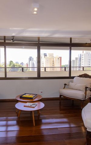 Apartamento à venda com 190m², 3 quartos e 2 vagas Apartamento à venda com 190m², 3 quartos e 2 vagasSala