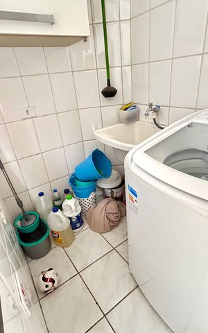 Casa à venda com 194m², 3 quartos e 2 vagas Casa à venda com 194m², 3 quartos e 2 vagasÁrea de Serviço
