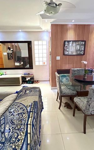 Casa à venda com 194m², 3 quartos e 2 vagas Casa à venda com 194m², 3 quartos e 2 vagasSala
