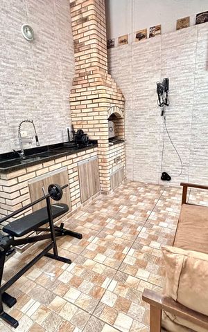 Casa à venda com 194m², 3 quartos e 2 vagas Casa à venda com 194m², 3 quartos e 2 vagasQuintal
