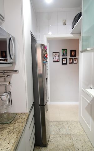 Apartamento à venda com 75m², 3 quartos e 2 vagasCozinha