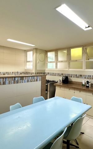 Apartamento à venda com 203m², 4 quartos e 1 vaga