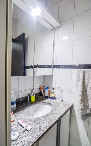 Casa à venda com 84m², 2 quartos e 2 vagas Casa à venda com 84m², 2 quartos e 2 vagasBanheiro