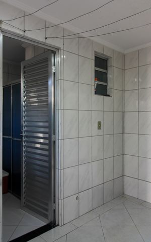 Casa à venda com 359m², 4 quartos e 2 vagas Casa à venda com 359m², 4 quartos e 2 vagasárea de Serviço Interna