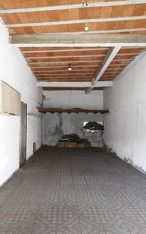 Casa à venda com 350m², 4 quartos e 4 vagasGaragem
