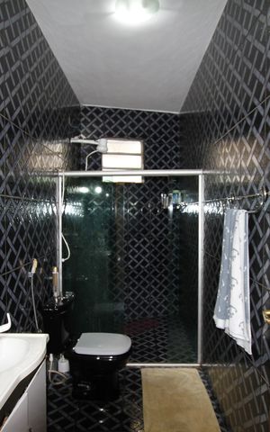 Casa à venda com 350m², 4 quartos e 4 vagasBanheiro 3