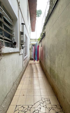 Casa à venda com 125m², 5 quartos e 2 vagasCorredor Externo