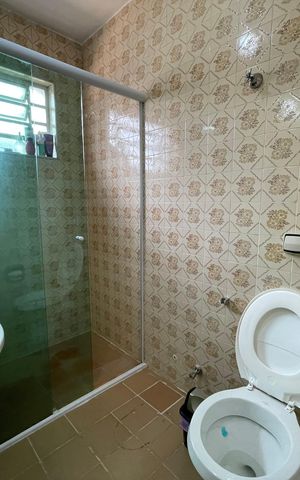 Casa à venda com 125m², 5 quartos e 2 vagasBanheiro 2