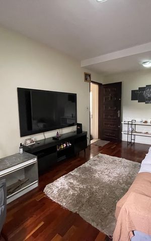 Casa à venda com 125m², 5 quartos e 2 vagasSala