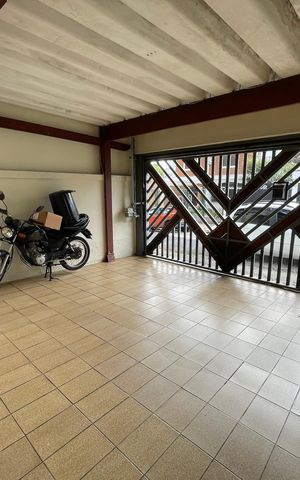 Casa à venda com 125m², 5 quartos e 2 vagasGaragem