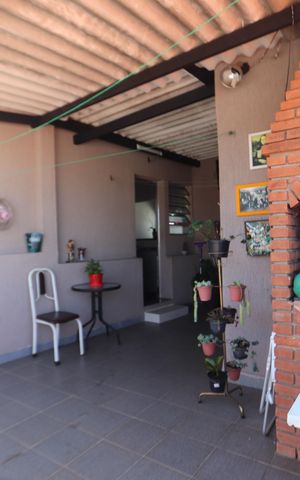 Casa à venda com 174m², 6 quartos e 2 vagasQuintal - Casa 1