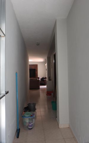 Casa à venda com 174m², 6 quartos e 2 vagasCorredor - Casa 3