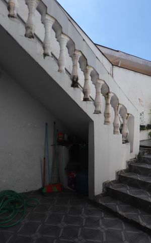 Casa à venda com 174m², 6 quartos e 2 vagasCirculação