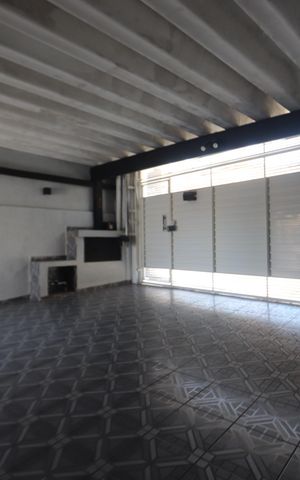 Casa à venda com 174m², 6 quartos e 2 vagasGaragem