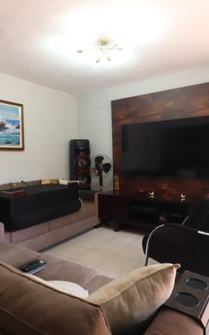 Casa à venda com 174m², 6 quartos e 2 vagasSala - Casa 3
