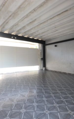 Casa à venda com 174m², 6 quartos e 2 vagasGaragem