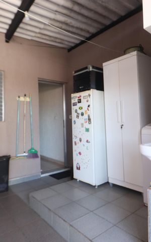Casa à venda com 174m², 6 quartos e 2 vagasLavanderia - Casa 1