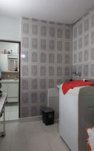 Casa à venda com 174m², 6 quartos e 2 vagasLavanderia - Casa 3