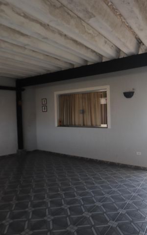 Casa à venda com 174m², 6 quartos e 2 vagasGaragem