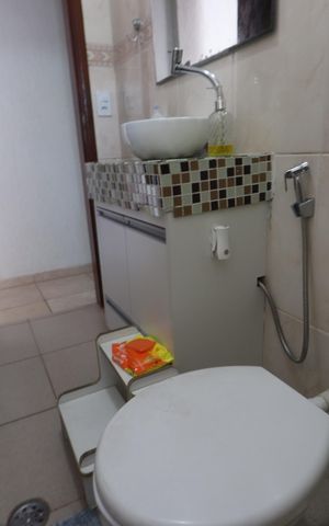 Casa à venda com 174m², 6 quartos e 2 vagasBanheiro - Casa 1