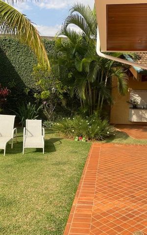 Casa à venda com 523m², 4 quartos e 4 vagasÁrea externa