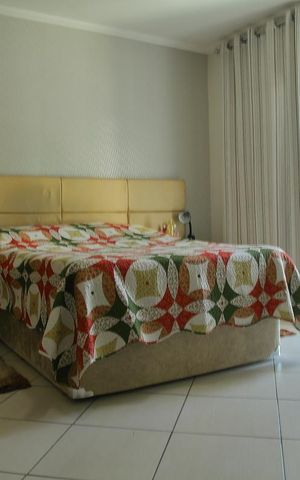 Casa à venda com 300m², 3 quartos e 4 vagasSuíte 