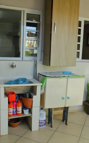 Casa à venda com 300m², 3 quartos e 4 vagasÁrea de Serviço