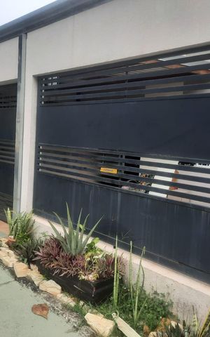 Casa para alugar com 248m², 2 quartos e 3 vagasPlaquinha