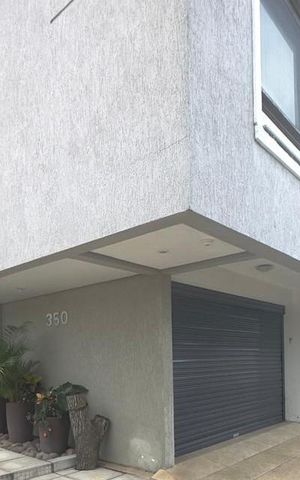Casa de condomínio à venda com 122m², 3 quartos e 2 vagas Casa de condomínio à venda com 122m², 3 quartos e 2 vagasÁrea externa
