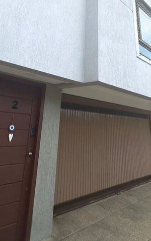 Casa de condomínio à venda com 122m², 3 quartos e 2 vagas Casa de condomínio à venda com 122m², 3 quartos e 2 vagasÁrea externa