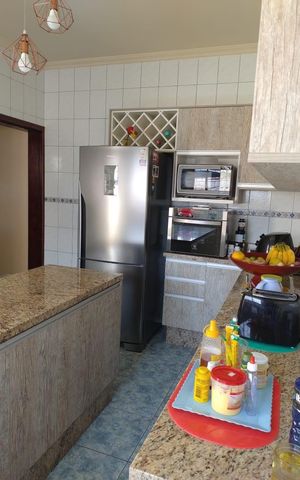 Casa para alugar com 500m², 2 quartos e 10 vagas Casa para alugar com 500m², 2 quartos e 10 vagasCozinha