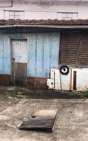 Casa à venda com 238m², 2 quartos e 7 vagas