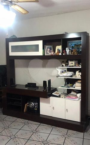 Casa à venda com 238m², 2 quartos e 7 vagas