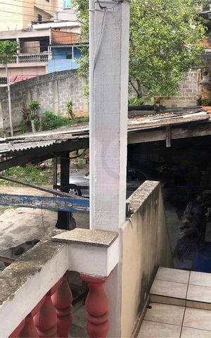 Casa à venda com 238m², 2 quartos e 7 vagas